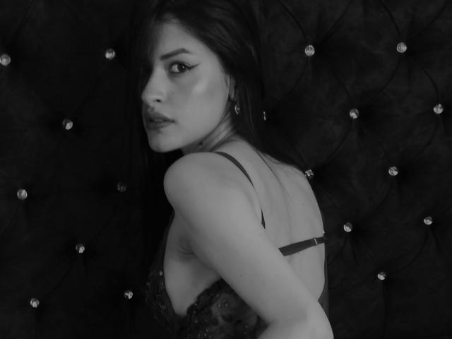 SophieLamis - Live porn &amp; sex cam - 17175462