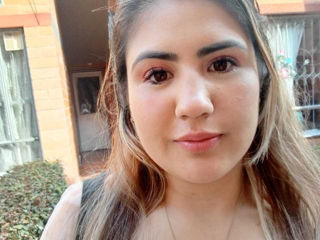 AstridStone - Live porn &amp; sex cam - 17177778