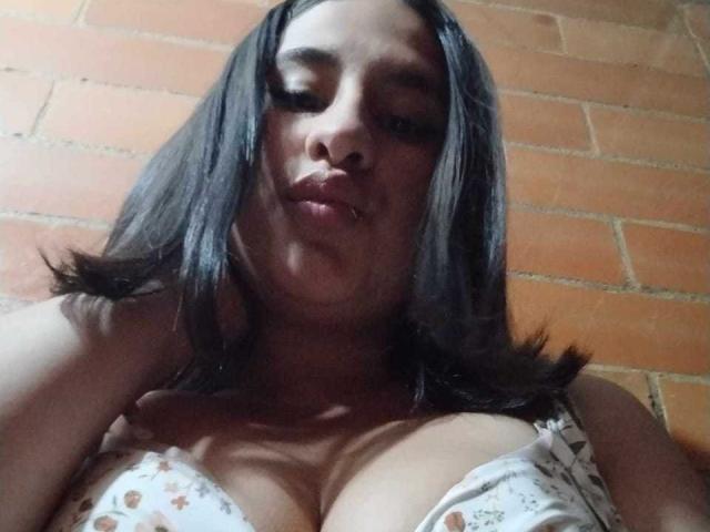 CoffyBarinks - Live porn &amp; sex cam - 17179126