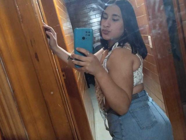 CoffyBarinks - сексуальная веб-камера в реальном времени - 17179162