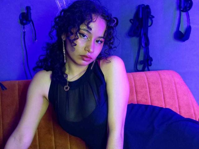 HeilyPeterson - Porno na żywo i seks kamera - 17180038