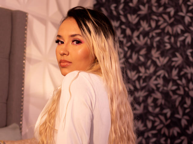 GreicyJones - сексуальная веб-камера в реальном времени - 17181206