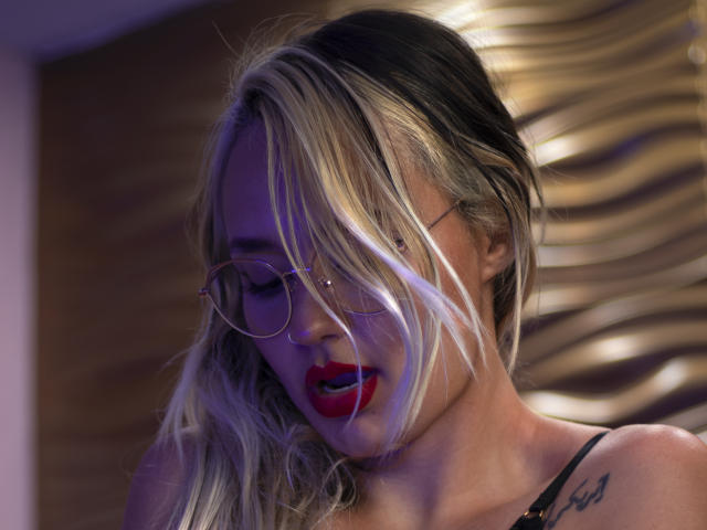 GreicyJones - Camera khiêu dâm &amp; quyến rũ trực tiếp - 17181446