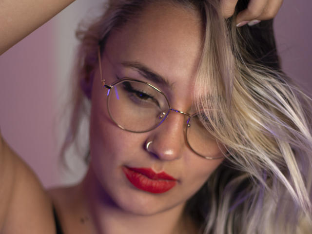 GreicyJones - Live porn &amp; sex cam - 17181470