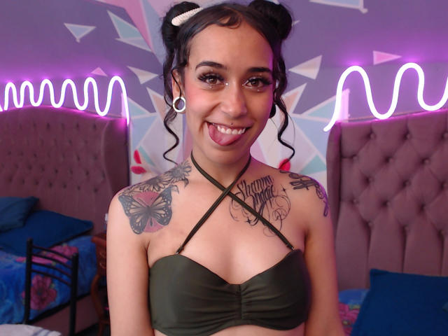 TaniaValentini - Live porn &amp; sex cam - 17185850