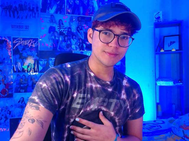 EddTerence - Live porn &amp; sex cam - 17189442