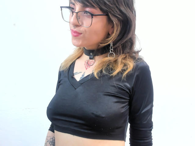 AmySpider - Live Sex Cam - 17192810