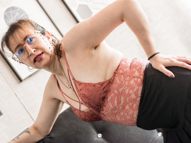 ViktoriaBrown - Élő pornó és szexkamera - 17203710