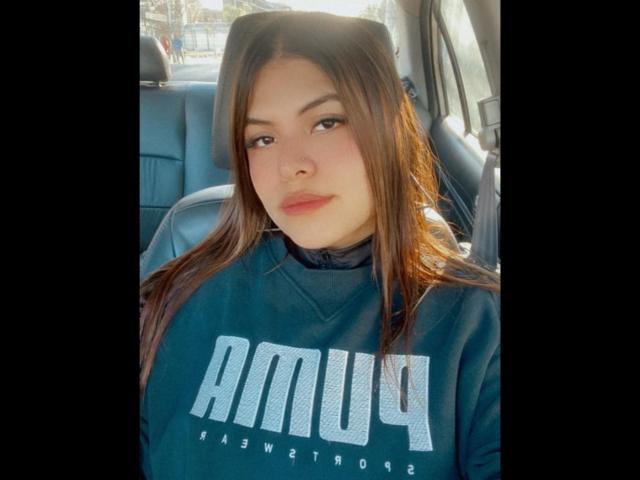 LuciaRobertz - Camera khiêu dâm &amp; quyến rũ trực tiếp - 17204222