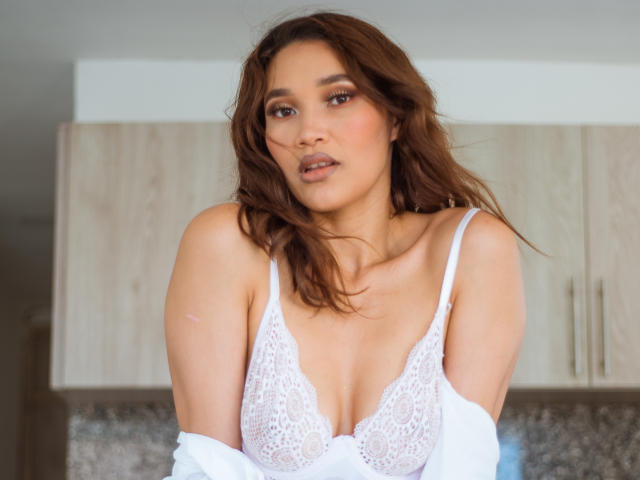 LuciaCortez - Live porn &amp; sex cam - 17220890