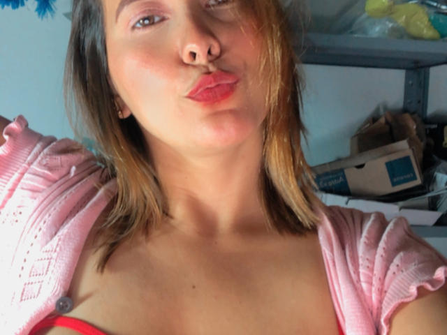 SaritaVelez - сексуальная веб-камера в реальном времени - 17223726