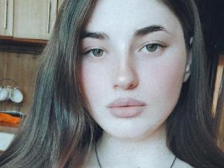 MilashkaYas - Live sex cam - 17236614