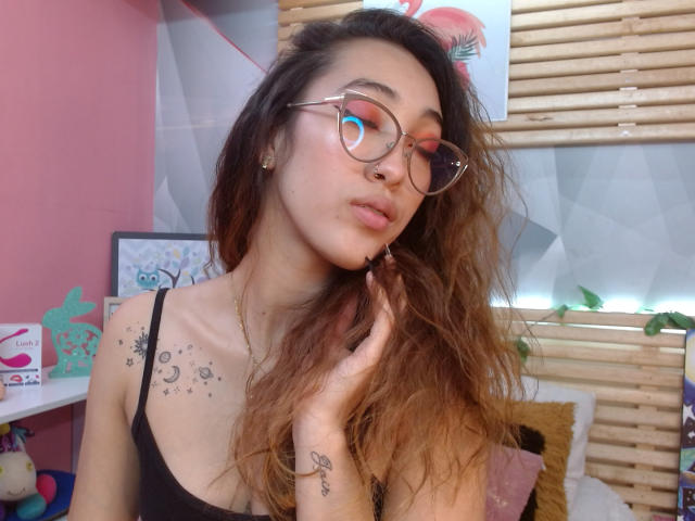 LynaMiller - Camera khiêu dâm &amp; quyến rũ trực tiếp - 17242346