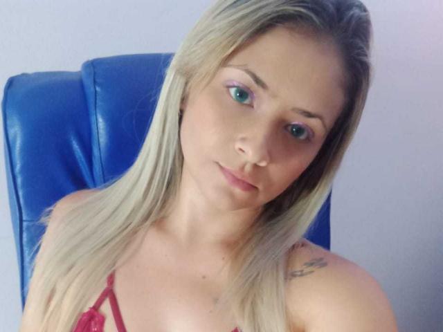 RachelBacker - פורנו בשידור חי ומצלמת סקס - 17243458