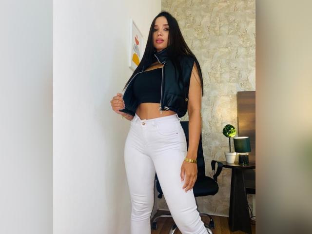 AnneCasanova - Live sex cam - 17244938