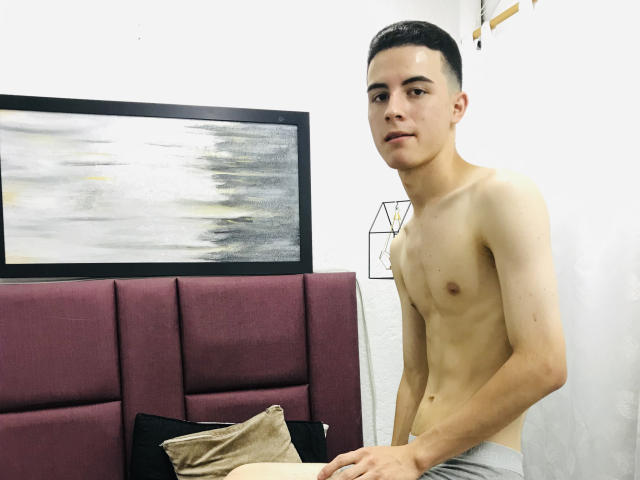 ElektrikJohn - Live porn &amp; sex cam - 17246010
