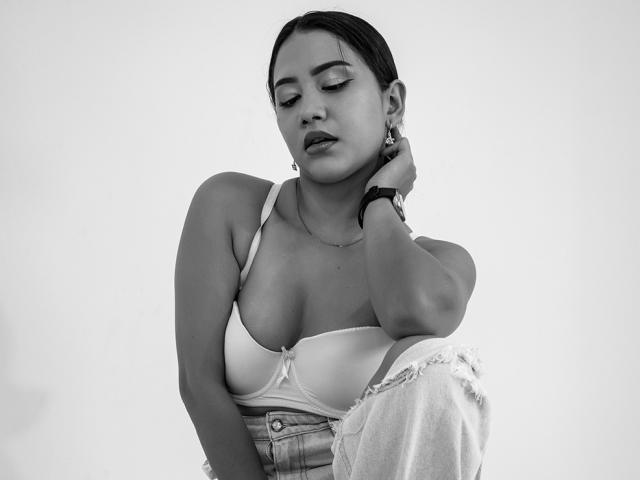 IrinaShery - Live porn &amp; sex cam - 17256762