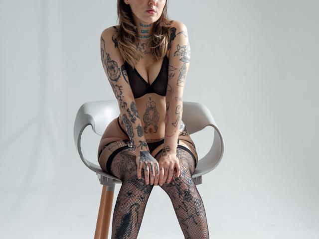 MaisyGilbert - Live porn &amp; sex cam - 17266842