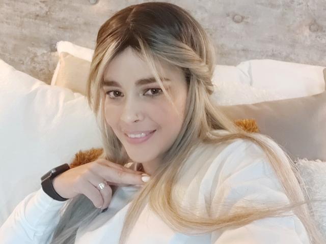SofiCortez - Élő pornó és szexkamera - 17278322