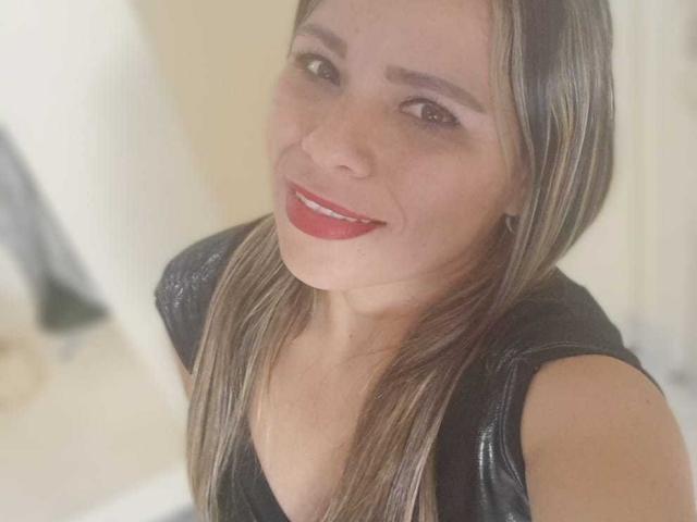 KarolJonson - פורנו בשידור חי ומצלמת סקס - 17283922