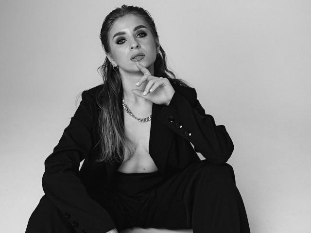 TaliaSunshine - Live sex cam - 17295066