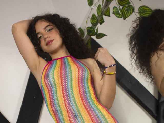 CamiEvans - פורנו בשידור חי ומצלמת סקס - 17297430