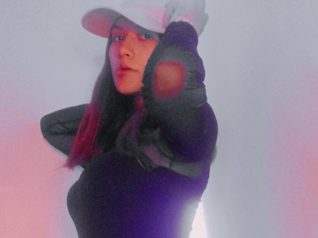 ValeriaJonees - Sexe cam en vivo - 17299218