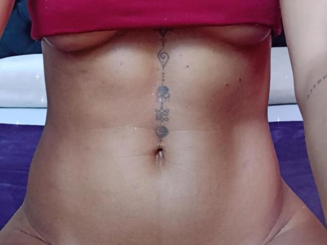 GabyCollins - Élő pornó és szexkamera - 17301754