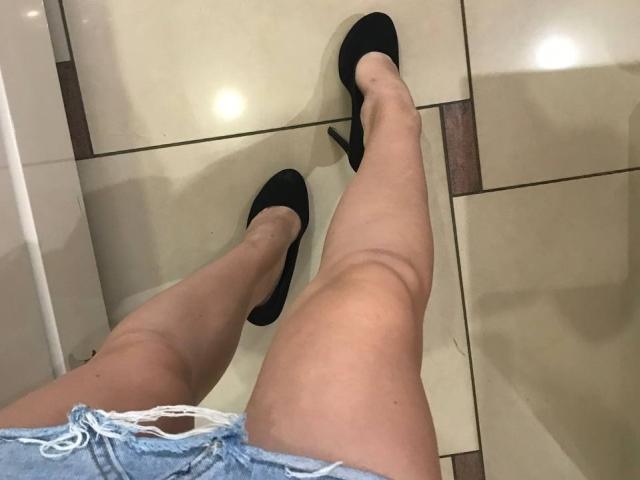 Fellinia - Live sex cam - 17313006