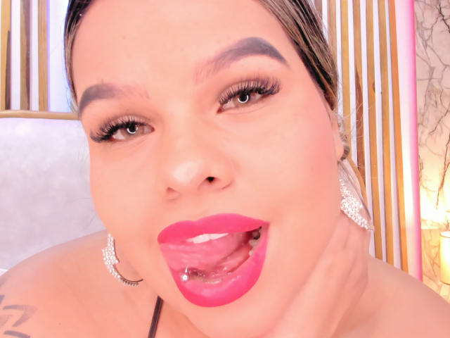 JulianaSousa - Porno na żywo i seks kamera - 17320546
