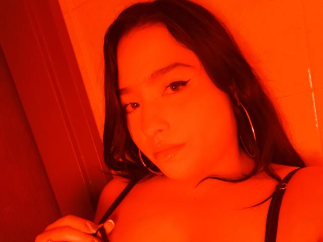 EmilyScoott - Live porn &amp; sex cam - 17329942