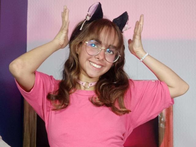 LilyLille - פורנו בשידור חי ומצלמת סקס - 17337426