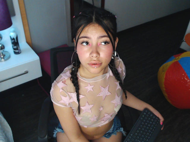 ZoeLourent - Live sex cam - 17338622