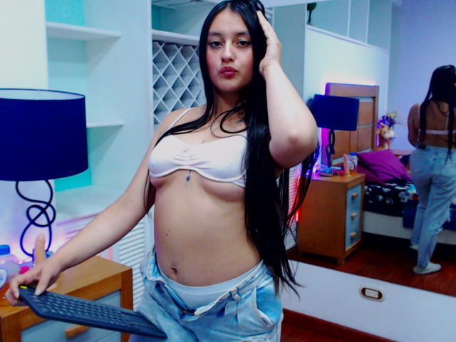 SophiaKane - Live sexe cam - 17340978