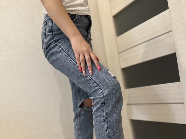 Fellinia - Live sex cam - 17344234