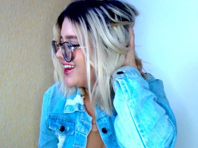 KimSummer - Live sex cam - 17344474