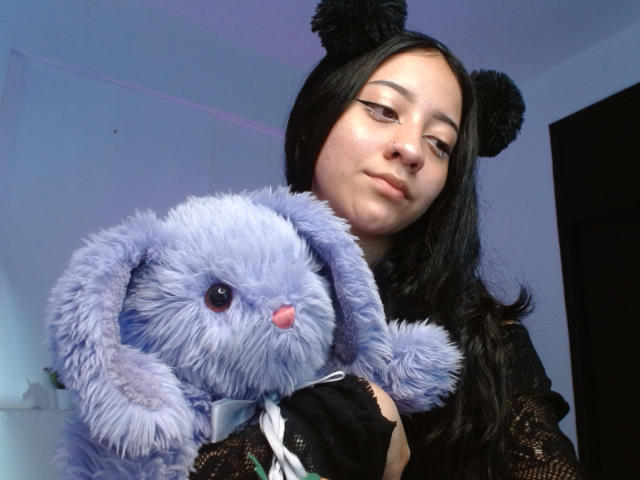 ValerieHang - פורנו בשידור חי ומצלמת סקס - 17350066