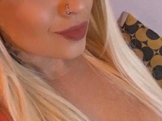 BellaCristine - Live porn &amp; sex cam - 17356134