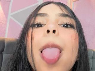 ZafiiroBluee - Live porn &amp; sex cam - 17384210
