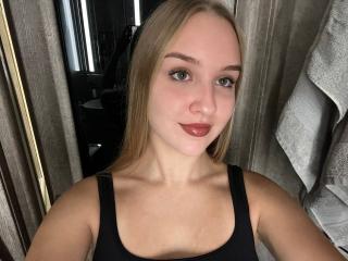 EmmaFooxy - Live porn &amp; sex cam - 17387590