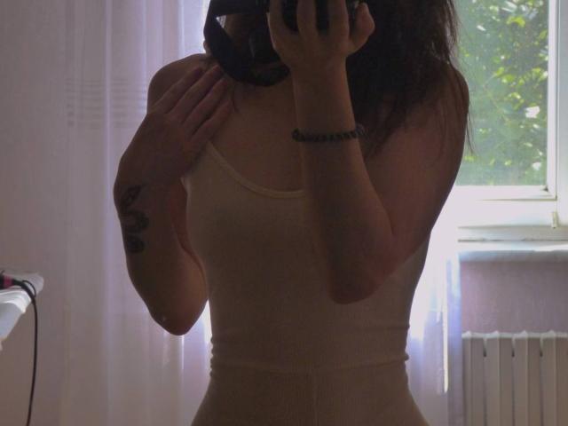 MilenaaMoon - Live Sex Cam - 17396442