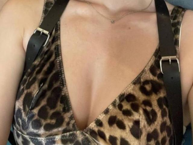 MilenaaMoon - Live sex cam - 17396546