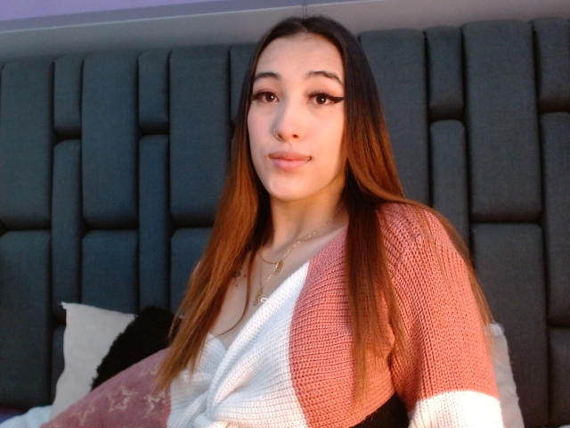 LynaMiller - Live Sex Cam - 17405378