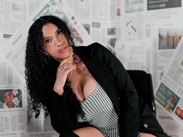 SerenaWillow - Live porn &amp; sex cam - 17405950