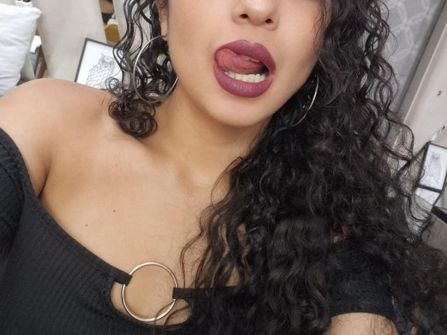 PerfectLyly - Live porn &amp; sex cam - 17411638