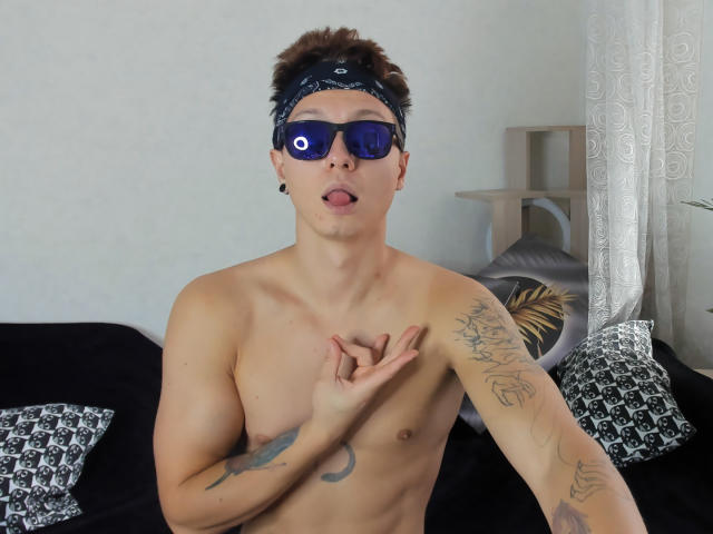 AlexWandHot - Camera khiêu dâm &amp; quyến rũ trực tiếp - 17412370