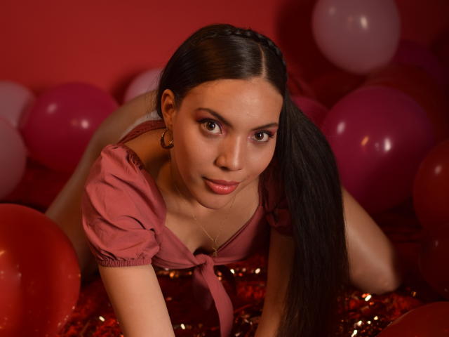 ZharickTina - Live Sex Cam - 17413042