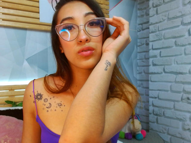 LynaMiller - 라이브 포르노 &amp; 섹스 캠 - 17420370