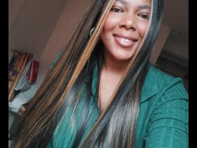 EmiraHot - сексуальная веб-камера в реальном времени - 17439486