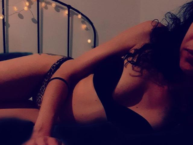 EmptyBluesEighty - Live porn &amp; sex cam - 17467362